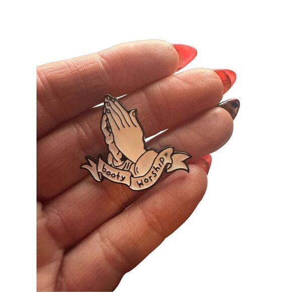 ⭐2 for $14⭐ ⭐3 for $18⭐ ❤ MIX AND MATCH!❤ BOOTY WORSHIP enamel pin - Picture 1 of 2